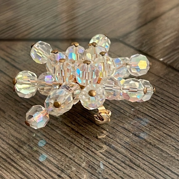 Vintage Aurora Borealis Crystal Bead Cluster Rhinestone Brooch Pin - Picture 2 of 15